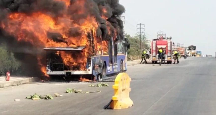 मोठी बातमी : चाकण एमआयडीसीत धावती PMPML बस भस्मसात; चालक-वाहकाच्या सतर्कतेने ५० कामगारांचे प्राण वाचले..!