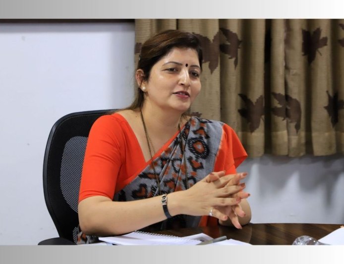 मोठी बातमी : कॅप्टन अशोक खरात यांच्याशी असलेल्या कथित स्नेहामुळे महिला आयोग अध्यक्षांचा राजीनामा? राजकीय वर्तुळात मोठी खळबळ..! 