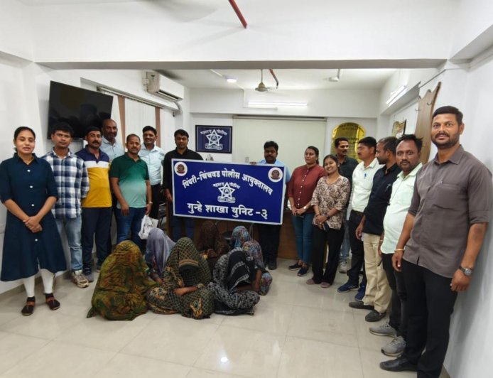 क्राईम : पिंपरी-चिंचवड गुन्हे शाखेची मोठी कारवाई; बसमधील प्रवाशांना लुटणाऱ्या ६ महिला जेरबंद..!