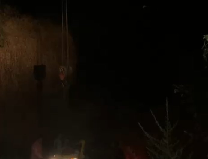 मोठी बातमी : चाकणमध्ये थरार! रिक्षा थेट संग्रामदुर्ग किल्ल्याच्या खंदकात कोसळली; चालक जखमी..!