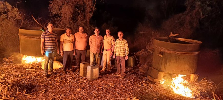 मोठी बातमी : उत्तर चाकण पोलिसांची अवैध हातभट्टीवर मोठी कारवाई; १६ लाख रुपयांचे रसायन जप्त..