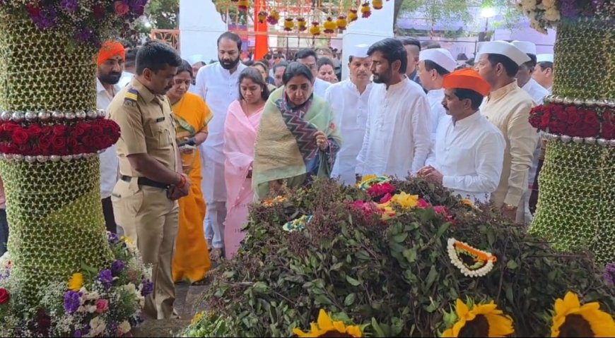 वढू-तुळापूर येथे धर्मवीर छत्रपती संभाजी महाराज यांचा ३३७ वा बलिदान दिन; शिवप्रेमींचा जनसागर लोटला..!