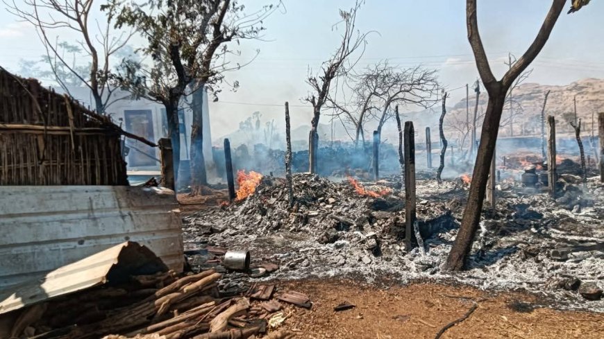 मोठी बातमी : अहिरे ठाकरवाडीत भीषण आग; सोपान केदारी यांचे घर जळून खाक, वर्षभराची कमाई अन् धान्य नष्ट..!