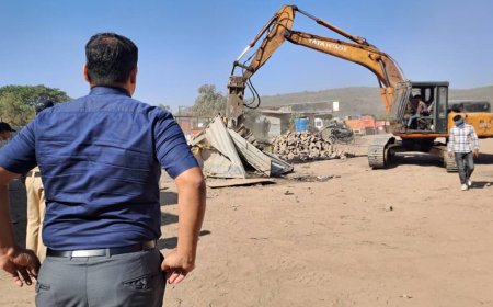 मोठी बातमी : "धडक इशारा: PMRDA च्या ताब्यात गेल्या जमिनी; आता तुमची 'गायरान' घरे कधीही उद्ध्वस्त होणार! वेळीच जागे व्हा, अन्यथा संसार उघड्यावर येणार!"