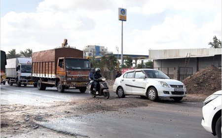 मोठी बातमी : चाकण-शिक्रापूर रस्त्याचा 'कच्चा' कारभार: कडाचीवाडीत रस्ता खोदण्यास जबाबदार कोण? जल जीवनचा ठेकेदार संशयाच्या भोवऱ्यात?