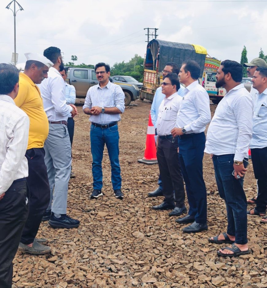 Road Activity || चाकण औद्योगिक क्षेत्रातील रस्ते व वाहतूक प्रश्नांना वेग; एमआयडीसी सीईओ आणि जिल्हाधिकाऱ्यांकडून प्रत्यक्ष पाहणी..!
